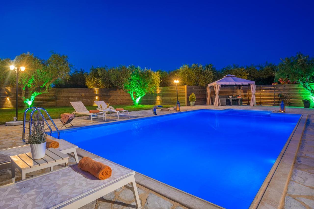 Eleni'S Family Villa Laganas Exterior photo